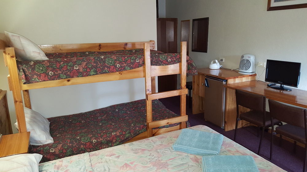 Coomacountry Club Motor Inn Dış mekan fotoğraf