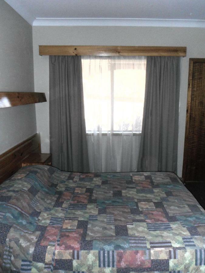 Coomacountry Club Motor Inn Dış mekan fotoğraf